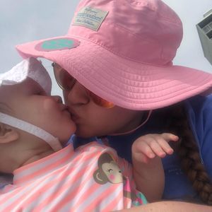 Meet your Posher, Courtney